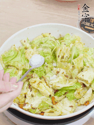 一點鹽、糖調(diào)味。